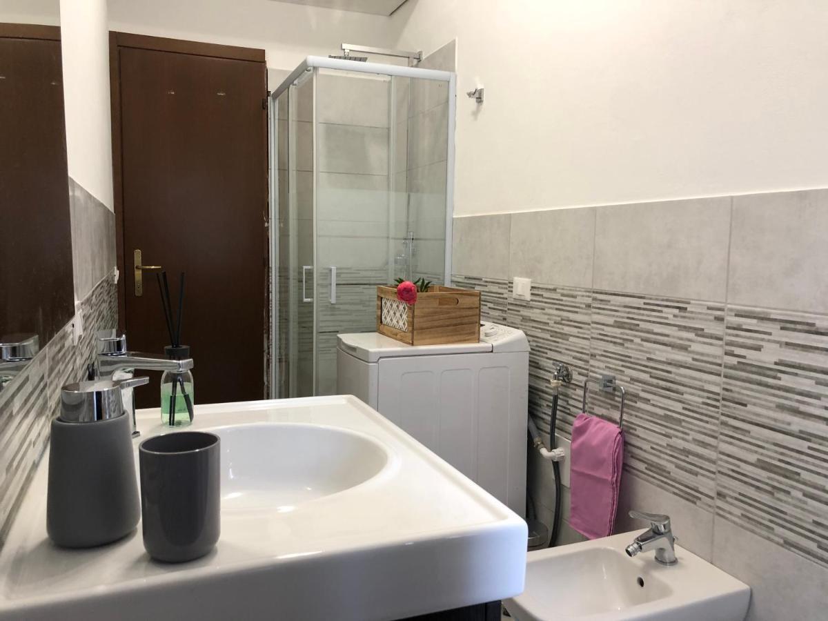 Ampio Bilocale A Milano Milão Exterior foto