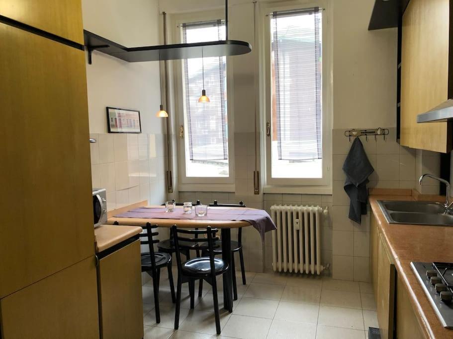 Ampio Bilocale A Milano Milão Exterior foto